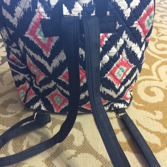 Back pack - Picture 3 of 5